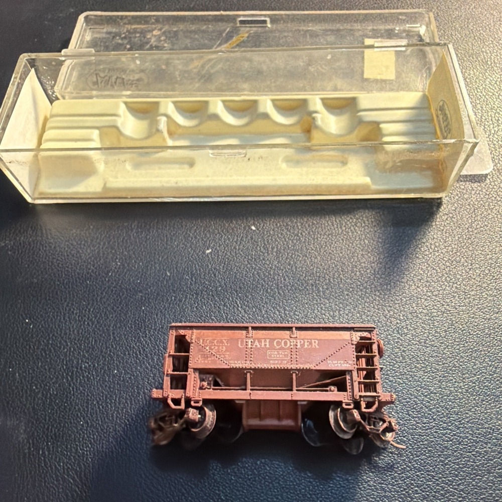 Atlas 3218 N Scale 70 Ton Ore Car Souther Pacific Utah Copper